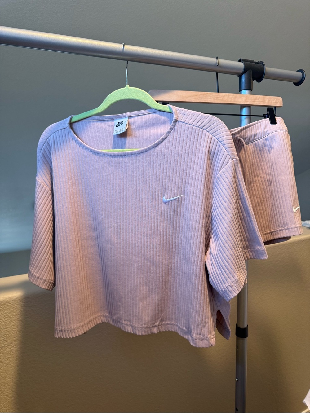 Nike Ribbed Cropped Tee & Shorts Set